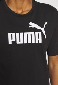Puma CROPPED LOGO TEE - Apdrukāts T-krekls - puma black