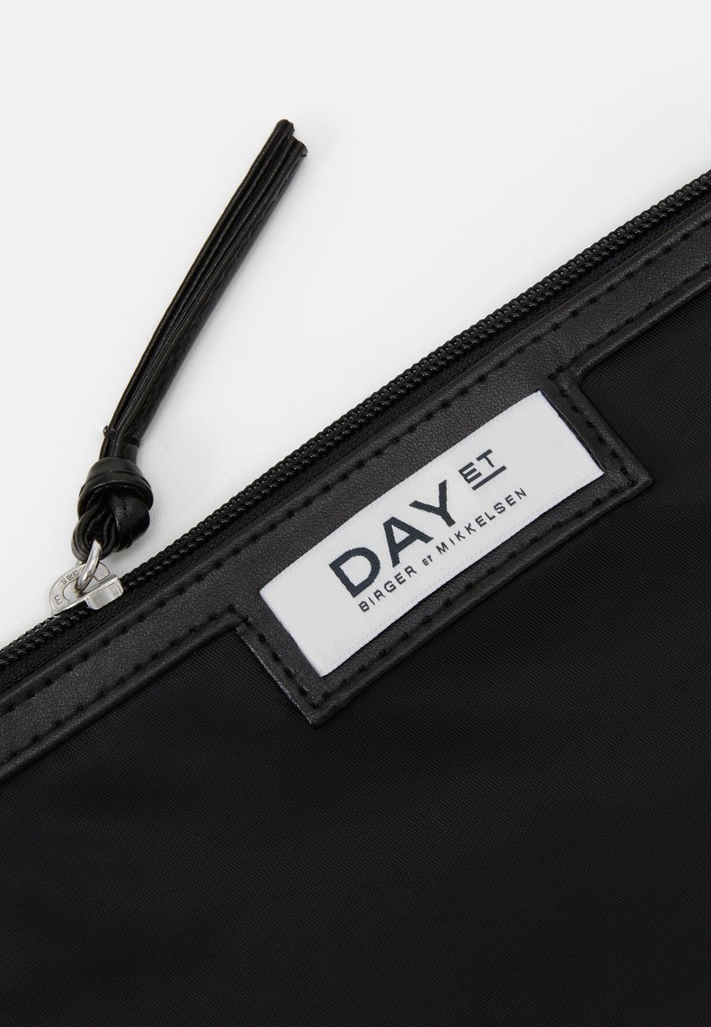 Damen Handtaschen | DAY ET GWENETH MINI Kosmetiktasche black/schwarz - OI78767 Damen Handtaschen | DAY ET GWENETH MINI Kosmetiktasche black/schwarz - OI78767