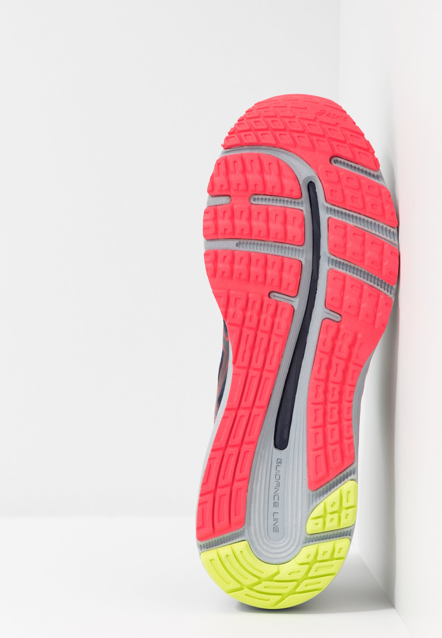 لا يوجد خط انابيب Asser asics gel 