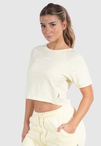 Smilodox NALANI - T-shirts basic - gelb