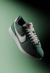 Nike Sportswear - CORTEZ  - Sportbačiai - fir/sail/light silver/team orange/white Miniatiūros vaizdas 1