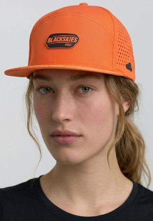 Blackskies, PRO MOTION SPORT PERFORMANCE CAP BROWN OPS UNISEX - Cap - neon orange