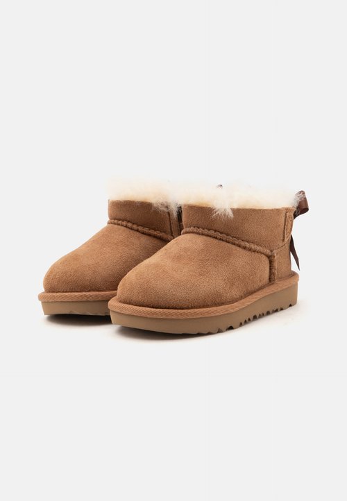 UGG Botas Ultra Mini Bailey Bow - Chestnut — photo 2