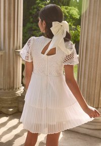 Lipsy REGULAR FIT 2-IN-1 - Rochie de zi - white