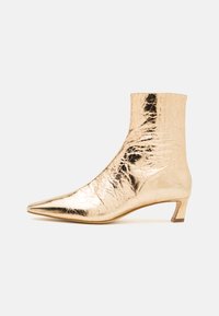 MICHAEL Michael Kors COSMO KITTEN BOOTIE - Klassikalised poolsaapad - pale gold