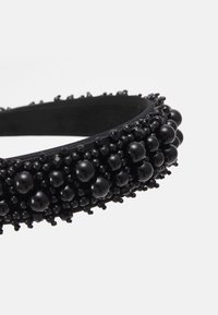 Pieces PCPAULINE HAIRBAND - Hajformázó kiegészítő - black