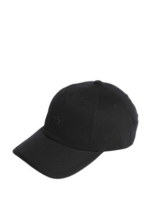 Casquette de baseball noire avec une visière courbée et un petit logo brodé sur le panneau avant, six œillets de ventilation et un bouton supérieur.