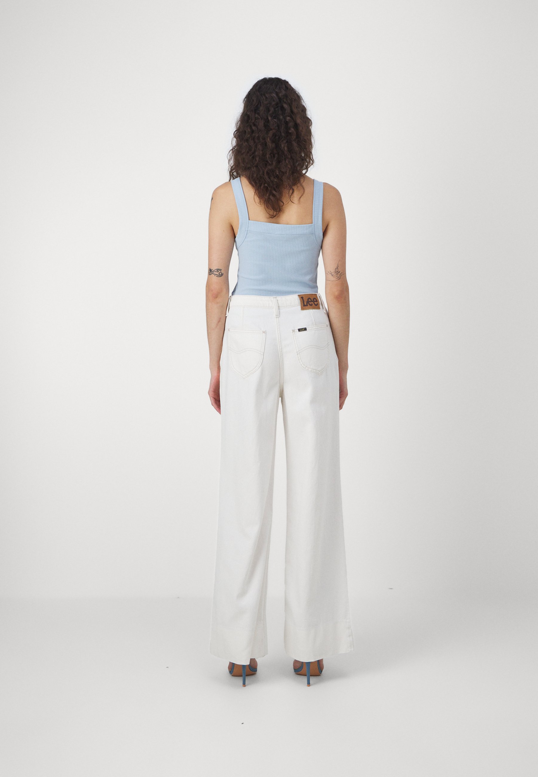 Lee UTILITY STELLA LINE - Wide Leg - white denim/white denim