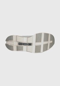 On CLOUDMONSTER VOID - Scarpe da corsa su strada - white