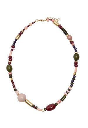 Naszyjnik z różnokolorowymi koralikami w odcieniach różu, bordowego, zielonego, granatowego i złotego, o różnych kształtach, zapięty na złote zapięcie.