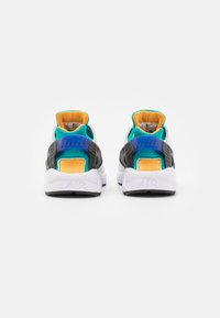 Nike Sportswear AIR HUARACHE UNISEX - Sapatilhas - white/blue/emerald