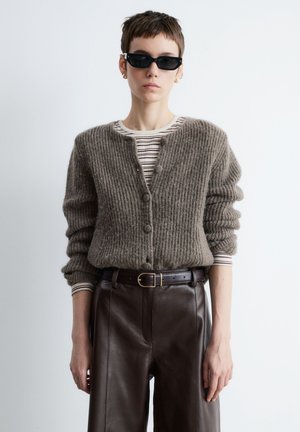 Cardigan - mole