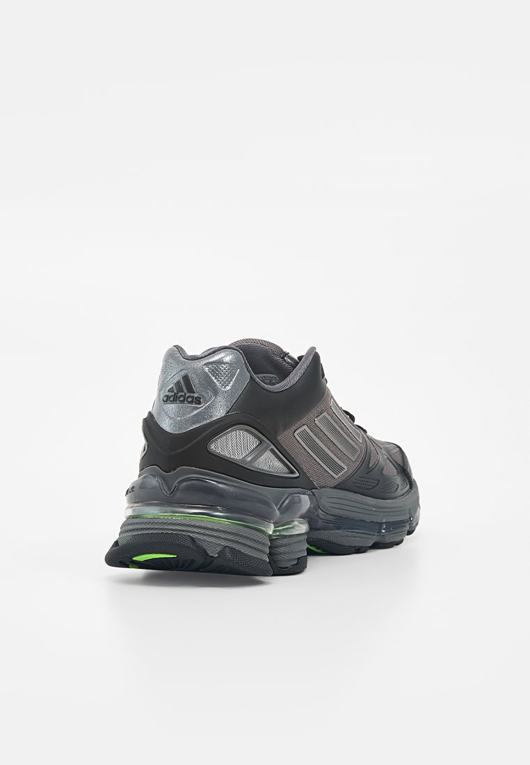 ADIZERO F50
