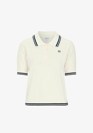 Krem kortærmet polo med marineblå dobbeltstriber på krave, ærmekanter og kant, med et lille broderet logo på brystet.