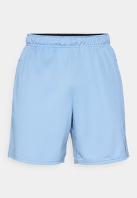 Ανοιχτό γαλάζια αθλητικά σορτς από υφαντό ύφασμα. Διαθέτουν ελαστική μέση και πλάγιες τσέπες. Κλασική εφαρμογή με ραμμένη λεπτομέρεια στο στρίφωμα.