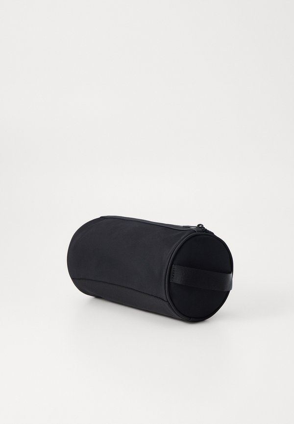 REPREVE WASHBAG - Wash bag4