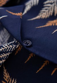 Non sélectionné, navy blue and grey