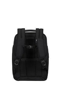 Zaino nero con spallacci regolabili imbottiti, texture in rete e scomparto interno. Dotato di maniglia superiore e tasca frontale con zip.