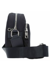 Lacoste Bandolera - abimes