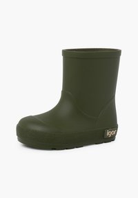 Stivale di gomma verde impermeabile con suola testurizzata, punta arrotondata e design alla caviglia bassa. Presenta un accentuato logo dorato sul lato.