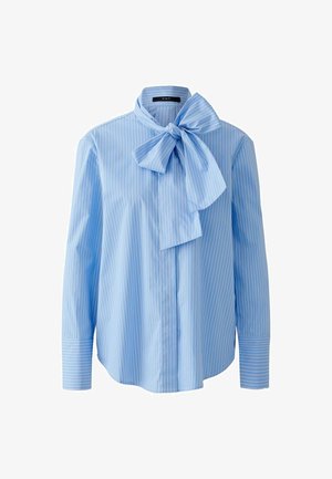 Hellblau gestreiftes Hemd mit einer großen Fliege am Kragen. Lange Ärmel mit Knopfmanschetten, aus einem glatten, leichten Stoff gefertigt.