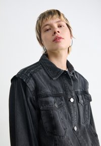 adidas Originals ADILENIUM SEASONAL 3 TWO-IN-ONE DENIM - Casaco de ganga - black