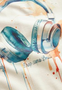 Next SHORT SLEEVE GRAPHIC  REGULAR FIT - T-shirts print - stone