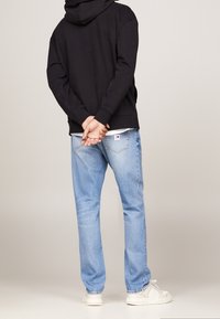 Tommy Jeans Mikina s kapucí - black