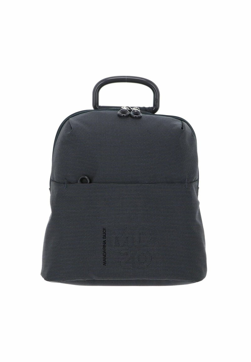 Zaino nero texture con manico arrotondato, chiusura a zip e tasca frontale. Presenta un motivo a pois sottile e materiale resistente.