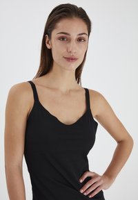 ICHI IASIV SINGLET - Top - black