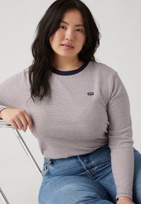 Levi's® Plus ESSENTIAL TEE - Hosszú ujjú felső - turmeric/navy blazer