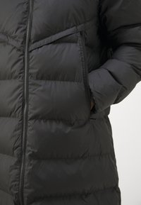 Nike Performance PARIS ST GERMAIN NIKE SF REPEL STRIKE PARKA - Club wear - black/rust pink