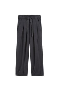 - Spodnie materiałowe