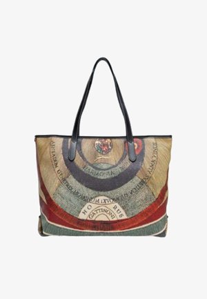 Grande borsa tote con manici neri, caratterizzata da un design circolare di mappa in stile vintage e testo nei toni smorzati di rosso, verde e beige.