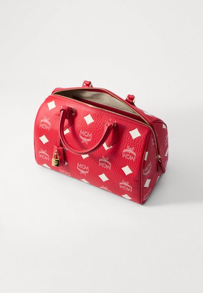 MCM ELLA MAXI BOSTON - Handtasche - candy red (egret)