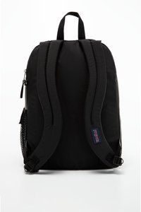 Sac à dos noir en nylon avec des bretelles rembourrées, une poignée de transport en haut, une poche latérale en mesh et une étiquette de logo. Texture lisse et durable avec un design minimal.