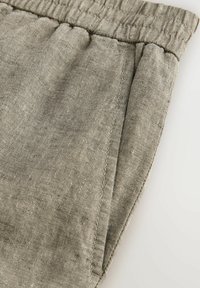 Thumbnail Image 6