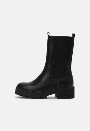 FARIN - Platform boots - black