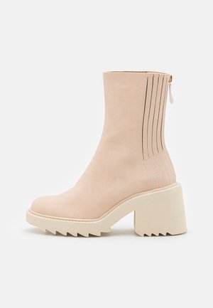Even&Odd Μποτάκια πλατφόρμα - beige