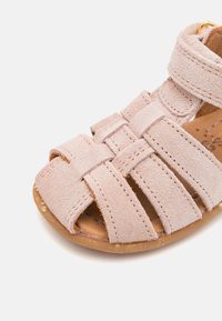 Bisgaard CARLY UNISEX - Lær-at-gå-sko - rose