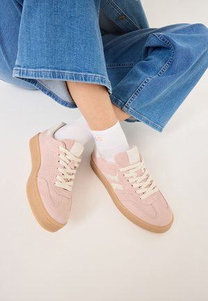 Sneakers - light rose