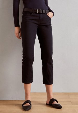 5 POCKET CAPRI - Bikses - black