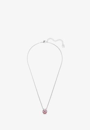 Zilveren ketting met een ronde rozenkwarts hanger, voorzien van een eenvoudige sluiting en verstelbare lengte. Soepele textuur met sprankelende accenten.