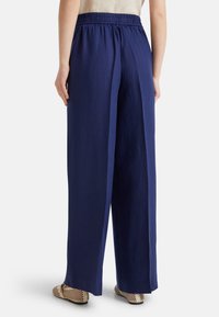 United Colors of Benetton PALAZZO - Pantalones - blue
