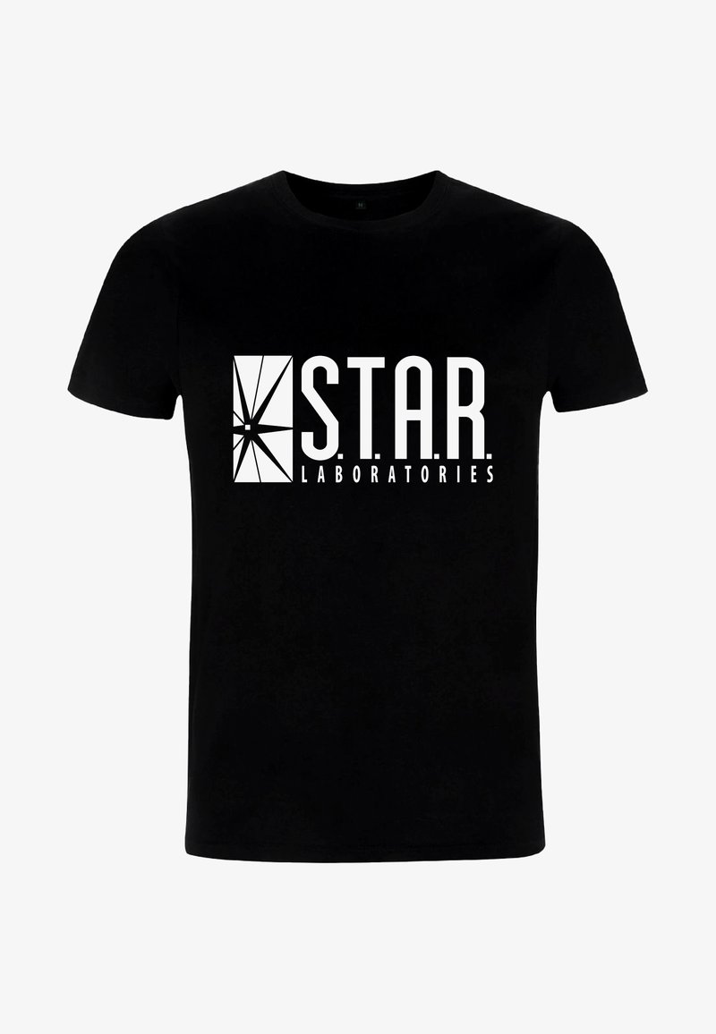 Černé bavlněné tričko s výrazným bílým potiskem loga s geometrickým designem a textem: "S.T.A.R. LABORATORIES." Klasický střih.
