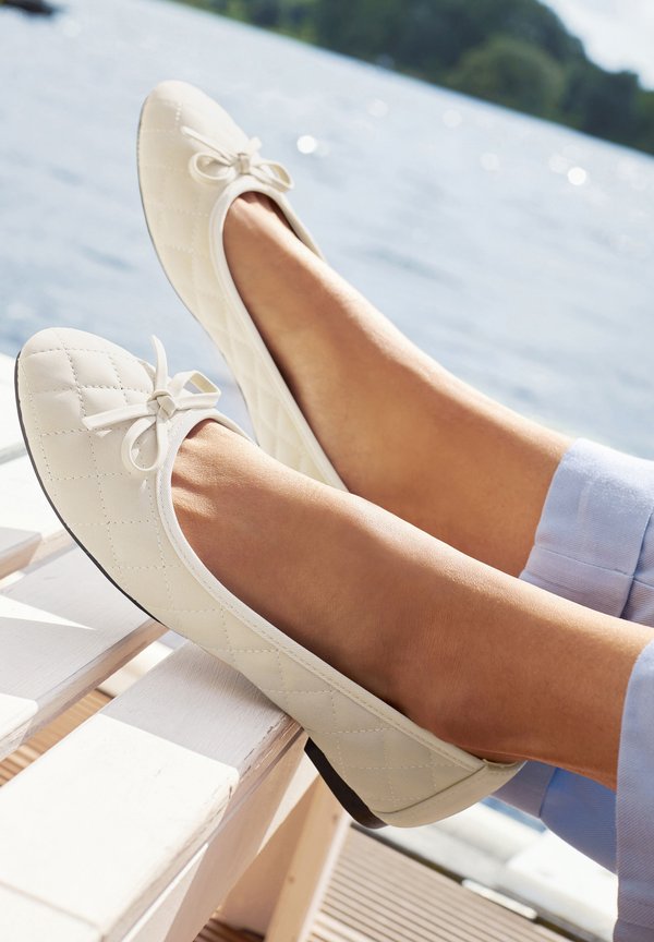 Klassischer Ballerina - beige