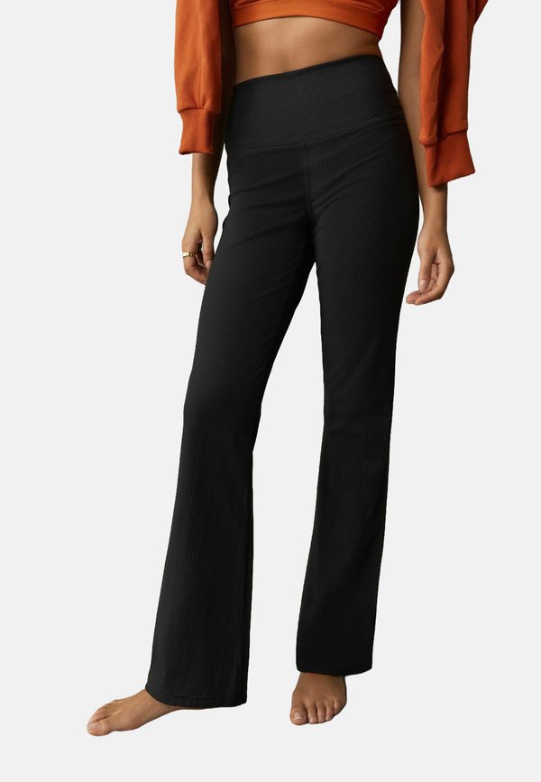 REGULAR FIT  WIDE - Leggings - Hosen