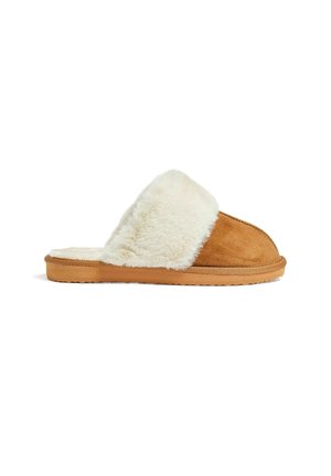 Brun ruskind slip-on hjemmesko med blød hvid pelsforing og flad gummisål, designet til indendørs komfort.