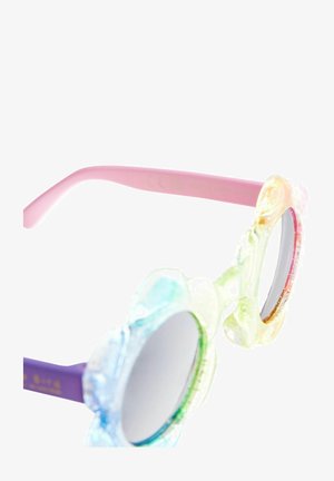 Tarka napszemüveg virág alakú kerettel, áttetsző, több színű anyaggal, rózsaszín és lila karokkal, valamint tükörlencsékkel.