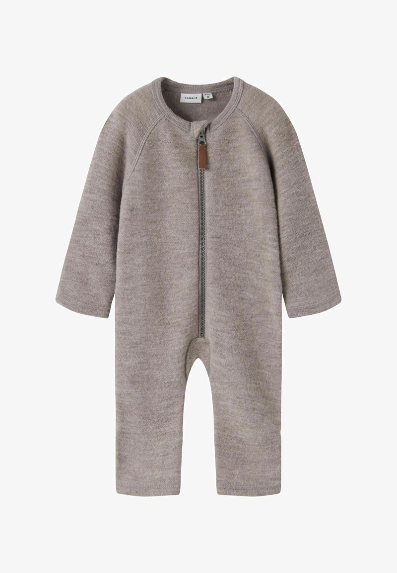 Mehka siva dolgi rokav otroški romper z drsnim zadrgo po sprednji strani in okroglim ovratnikom, izdelan iz udobnega pletenega materiala.
